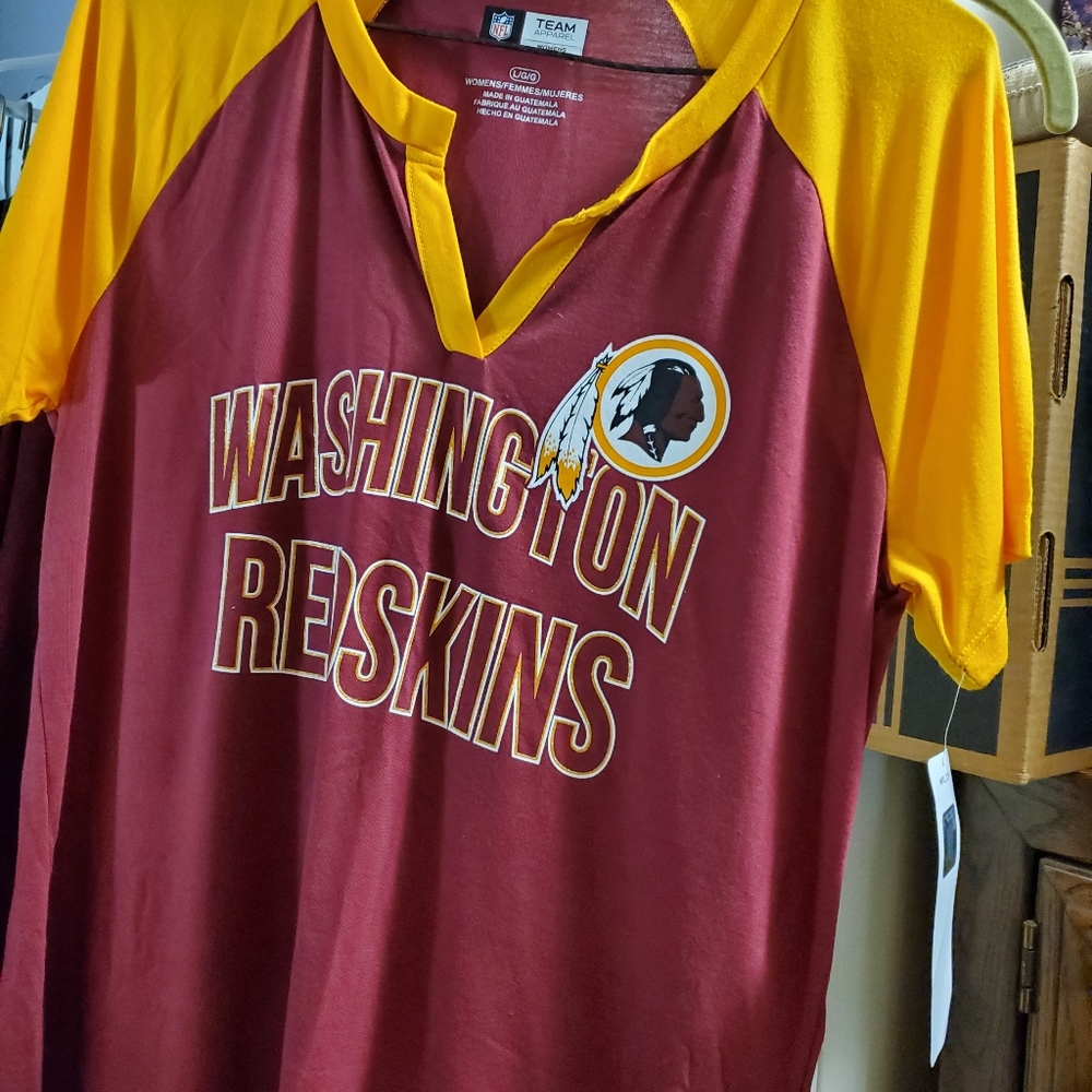 NFL Washington women's jersey tee, size L. Collectible.